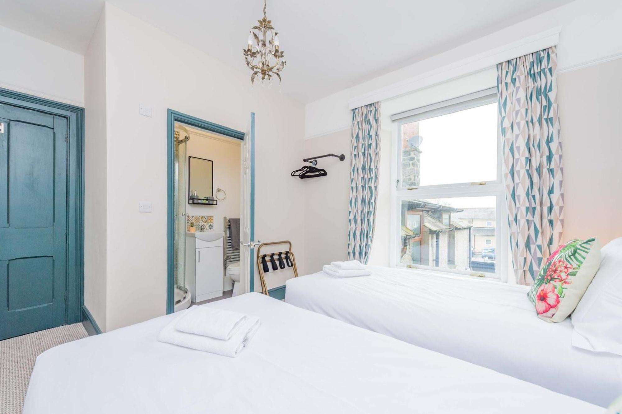 Snowdon House, 8 Bedrooms, Sleep 16, Close To Blackrock Sand ポルスマドグ エクステリア 写真