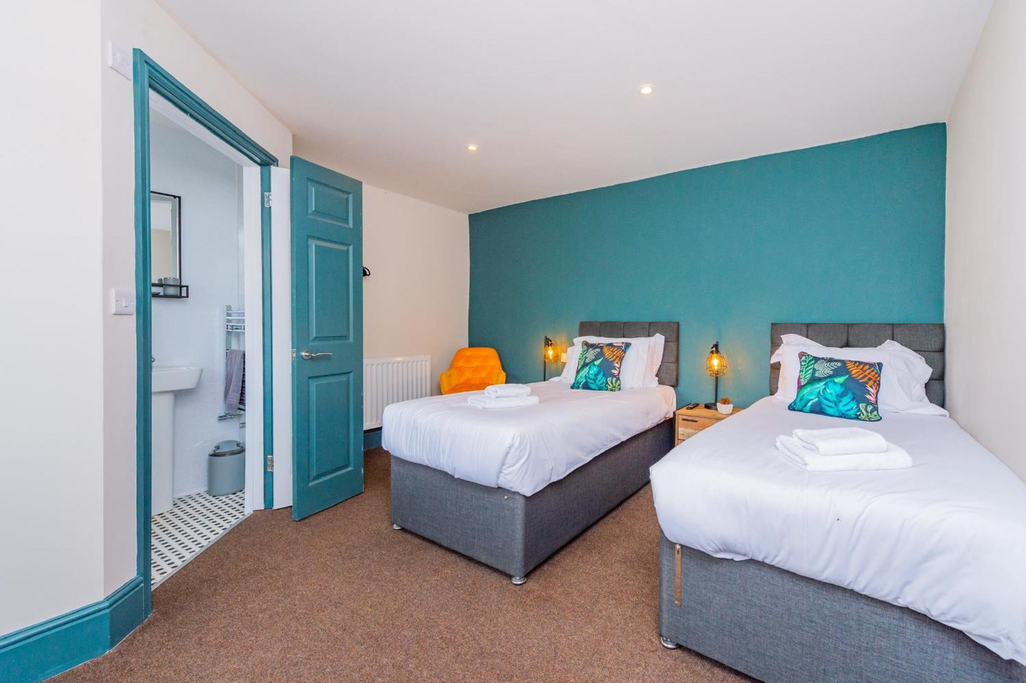 Snowdon House, 8 Bedrooms, Sleep 16, Close To Blackrock Sand ポルスマドグ エクステリア 写真